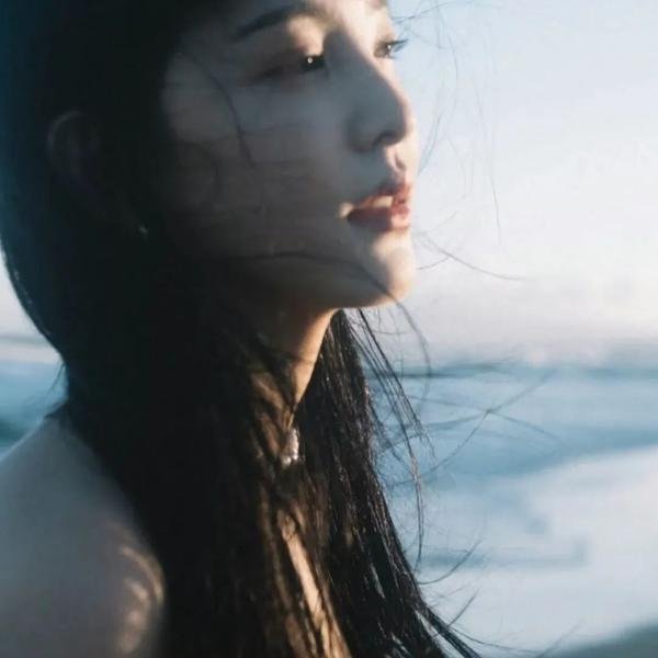 小黄花青草地